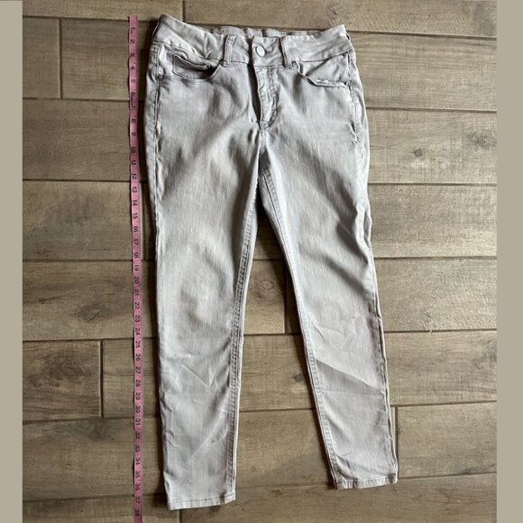 Seven7 Light Wash Jeans – Women’s Size 10 - Picture 3 of 8